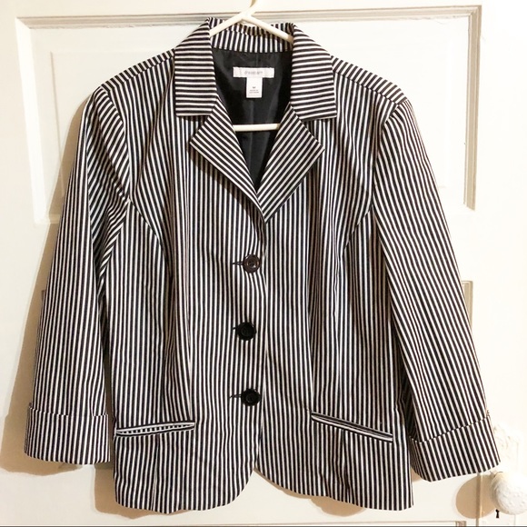 Dress Barn Jackets & Blazers - Dress Barn Black & White Pinstripe Blazer - Med